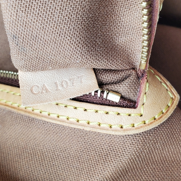 Louis Vuitton Batignolles Horizontal - Picture 16 of 17